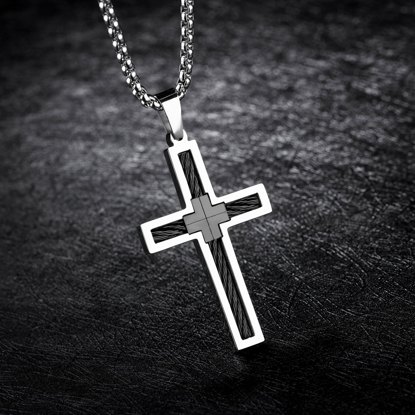 Titan Cross – Halskette mit Kreuzanhänger aus Stahl