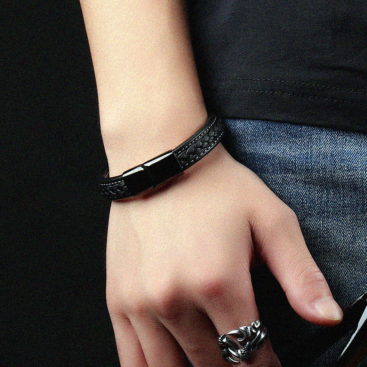 Ravel – Schwarzes Lederarmband mit Edelstahlverschluss