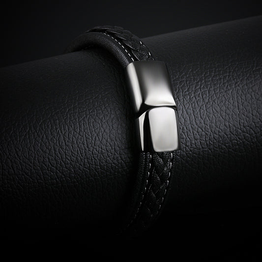 Ravel – Schwarzes Lederarmband mit Edelstahlverschluss